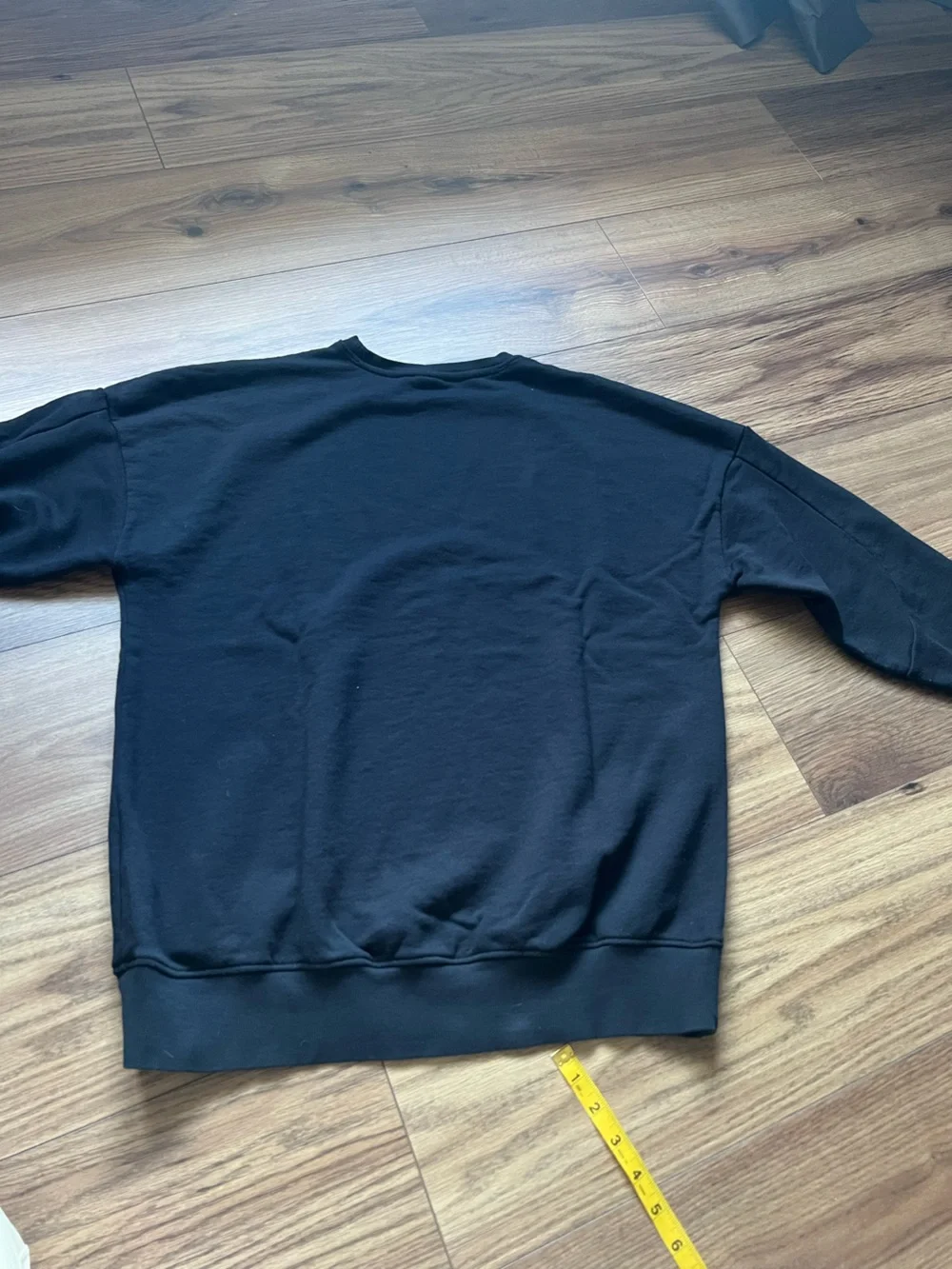 Gym shark Women’s Black Crewneck Sweater - Picture 2 of 3
